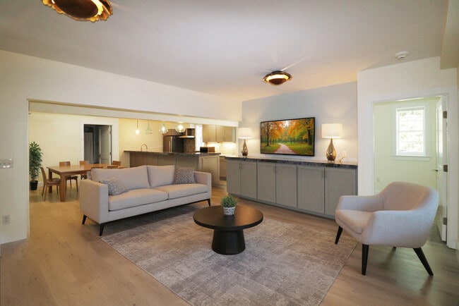 8 Chapel Street Residences in Portsmouth, NH - Building Photo - Building Photo