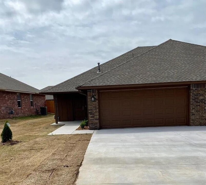 1300 E Cavanaugh St in El Reno, OK - Building Photo