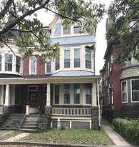 558 E High St in Pottstown, PA - Building Photo