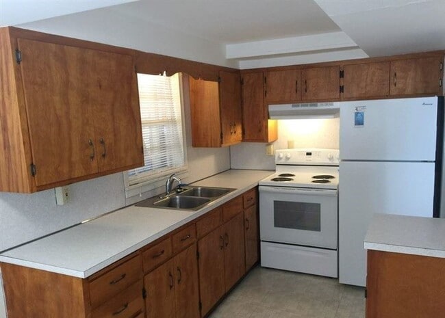 819 N 18th St in Bismarck, ND - Foto de edificio - Building Photo