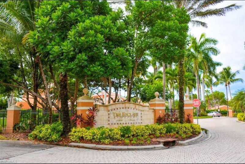 1260 Wildwood Lakes Blvd in Naples, FL - Building Photo