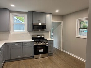 456 Franklin Blvd in Elgin, IL - Building Photo - Building Photo