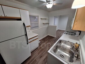 921 W Purtscher Dr in Peoria, IL - Building Photo - Building Photo