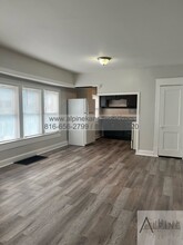 11205 E 10 S in Independence, MO - Building Photo - Building Photo
