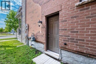 323 Harold Dent Trl in Oakville, ON - Building Photo - Building Photo