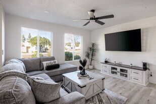 5903 N 83rd St in Scottsdale, AZ - Building Photo