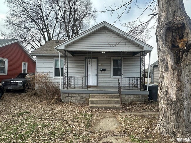 property at 1013 Mechanic St