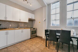 38 Ainslie St N in Cambridge, ON - Building Photo - Building Photo