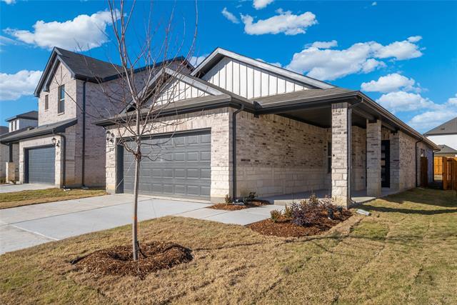 704 Hemingway Ln in Princeton, TX - Building Photo - Building Photo