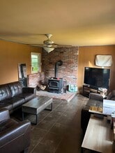 32 Talcott Ave in Griswold, CT - Foto de edificio - Building Photo