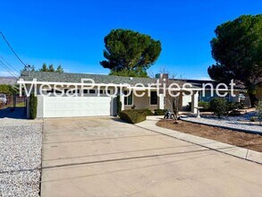 7095 Lyons Ave in Hesperia, CA - Building Photo - Building Photo