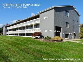 1017 Howe Ave in Cuyahoga Falls, OH - Building Photo