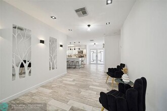 6470 Franklin St in Hollywood, FL - Building Photo - Building Photo
