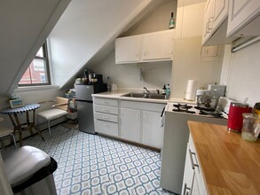 69 Charles St, Unit 3 in Boston, MA - Foto de edificio - Building Photo