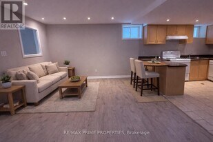 168 Highbourne Rd in Toronto, ON - Building Photo