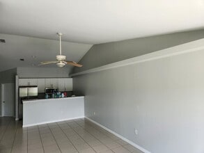 610 SE 14th Ter in Cape Coral, FL - Building Photo - Building Photo