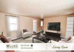 226 N Lake Ave in Sioux Falls, SD - Building Photo - Building Photo