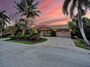 3811 NE 26th Ave in Lighthouse Point, FL - Building Photo - Building Photo
