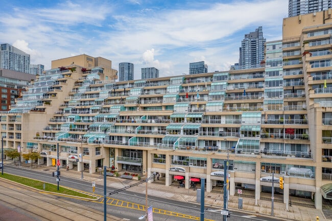 King's Landing in Toronto, ON - Building Photo - Building Photo