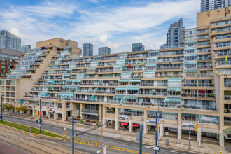 King's Landing in Toronto, ON - Building Photo - Building Photo