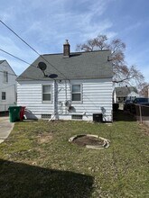 23018 Normandy Ave in Eastpointe, MI - Building Photo - Building Photo