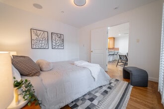 2514 Alameda de las Pulgas in San Mateo, CA - Building Photo - Building Photo