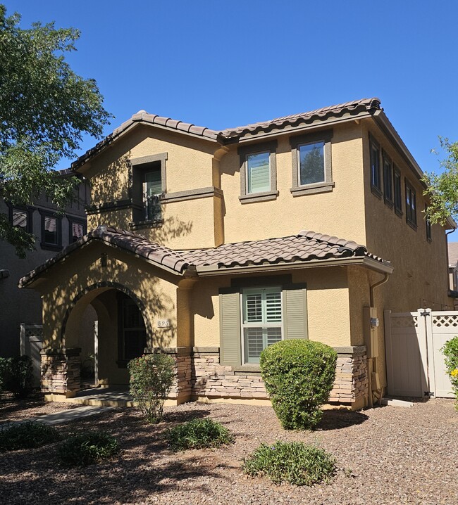 property at 995 S Cheshire Ln