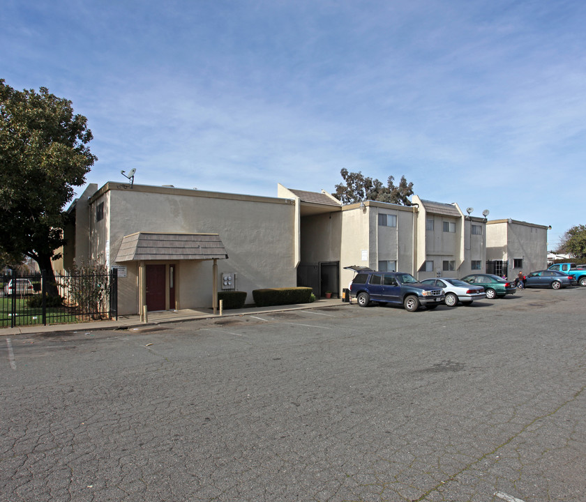 La Posada Apartments in Rancho Cordova, CA - Foto de edificio