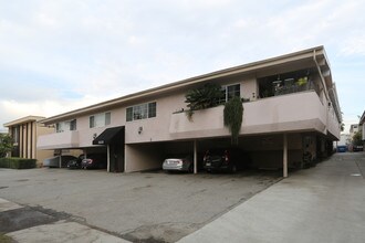 3630 Midvale Ave in Los Angeles, CA - Building Photo - Building Photo