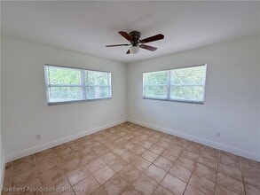 944 Galaxy Ave in Sebring, FL - Foto de edificio - Building Photo