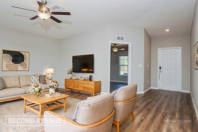 404 Biscayne Dr in Port Charlotte, FL - Building Photo - Building Photo