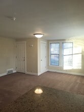 802 Cherry Ave in Sumner, WA - Building Photo - Building Photo