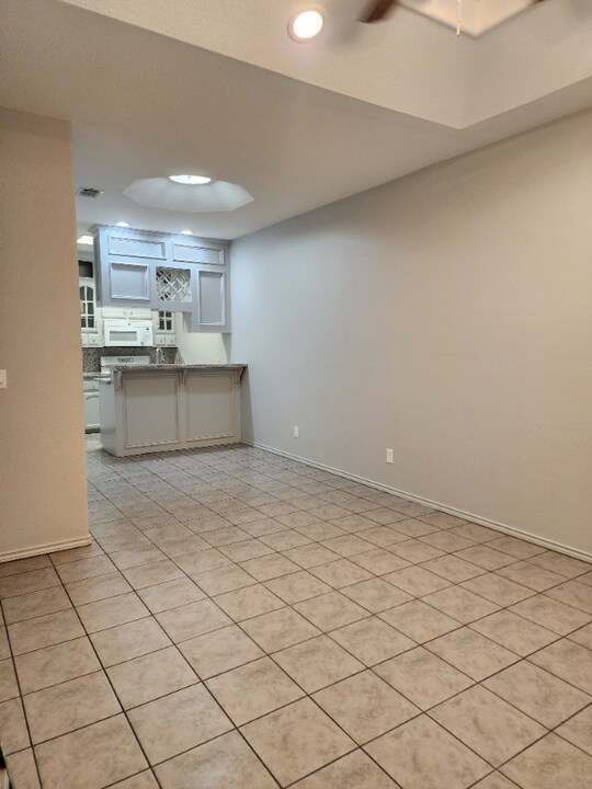 607 Buena Vista Dr in Weslaco, TX - Building Photo