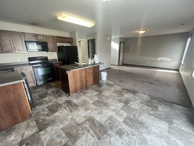 5306 41st St in Columbus, NE - Foto de edificio - Building Photo