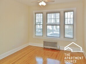 1607 W Berteau Ave, Unit 1 in Chicago, IL - Building Photo - Building Photo