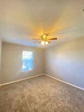 1401 Summit St in College Station, TX - Foto de edificio - Building Photo