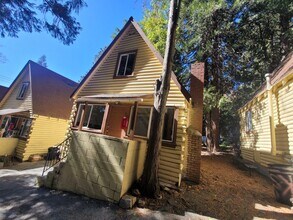 23784 Springwater Rd in Crestline, CA - Building Photo - Building Photo