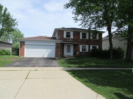 4345 Mumford Dr in Hoffman Estates, IL - Building Photo