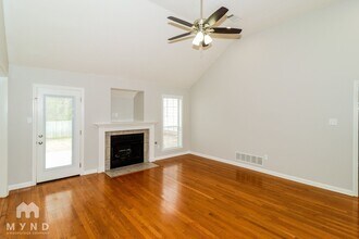 240 Winding Creek Dr in Oakland, TN - Building Photo - Building Photo