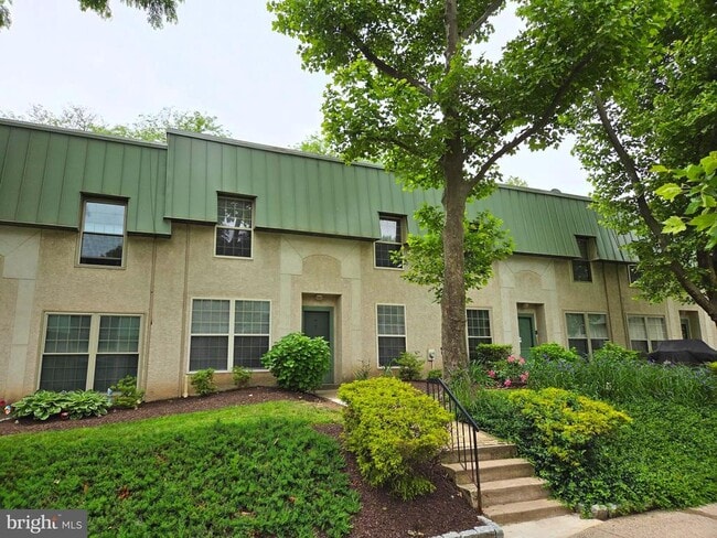 property at 441 Tomlinson Rd