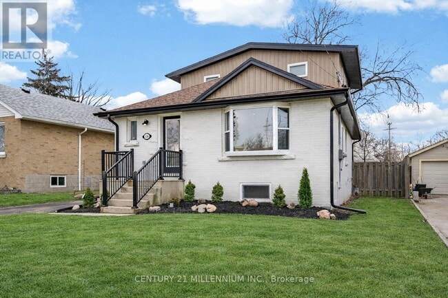 330 E 15th St in Hamilton, ON - Building Photo - Building Photo