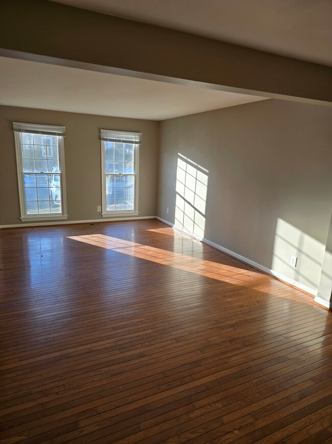 5515 Cheshire Meadows Way in Fairfax, VA - Building Photo - Building Photo