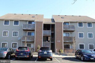 4812 Ravens Crest Dr in Plainsboro, NJ - Building Photo