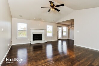 283 Cambridgeshire Ct in St. Peters, MO - Building Photo - Building Photo