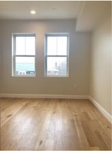 169 W Broadway, Unit 302 in Boston, MA - Foto de edificio - Building Photo