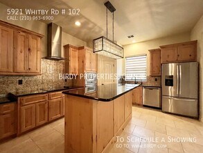 5921 Whitby Rd in San Antonio, TX - Building Photo - Building Photo