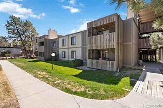 2525 S Dayton Way in Denver, CO - Building Photo - Building Photo