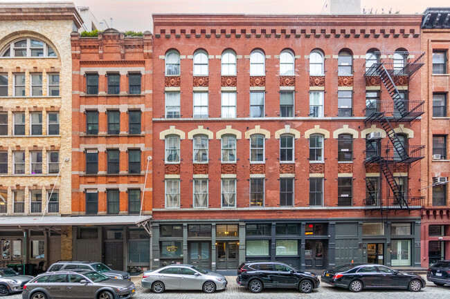 17 Jay St in New York, NY - Foto de edificio - Building Photo