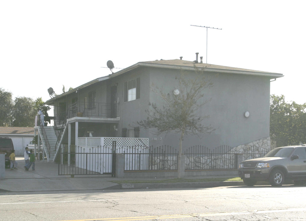 10612 California Ave in South Gate, CA - Building Photo