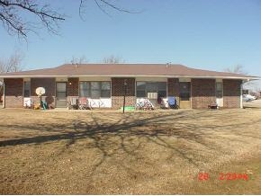 200 W McCrary St in El Dorado Springs, MO - Building Photo - Building Photo